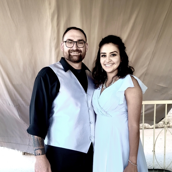 Meet your Posher, Karina - Picture 2 of 2